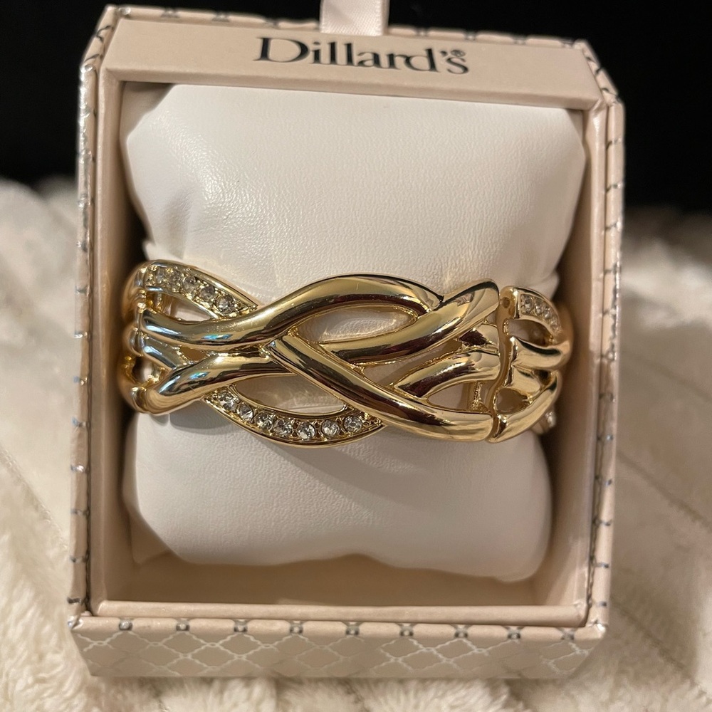 Gold Stretch Bracelet with Intricate Design.